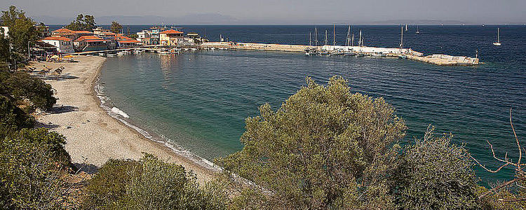 Yacht moorings in Leonidhion Fishport