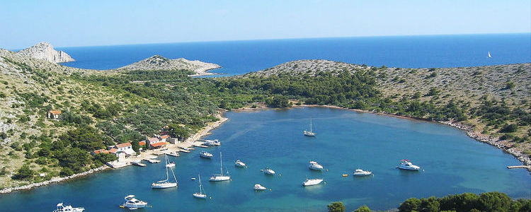 Yacht mooring at the buoys off Lavsa Island