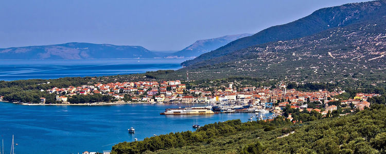 Yacht moorings in Cres town