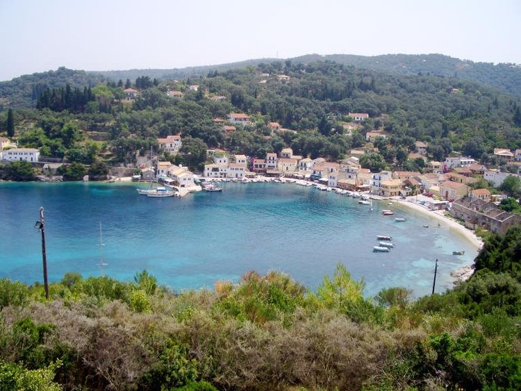 Yacht moorings in Port Longos