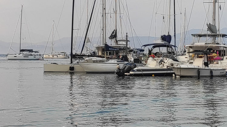 Yacht moorings in Port Longos