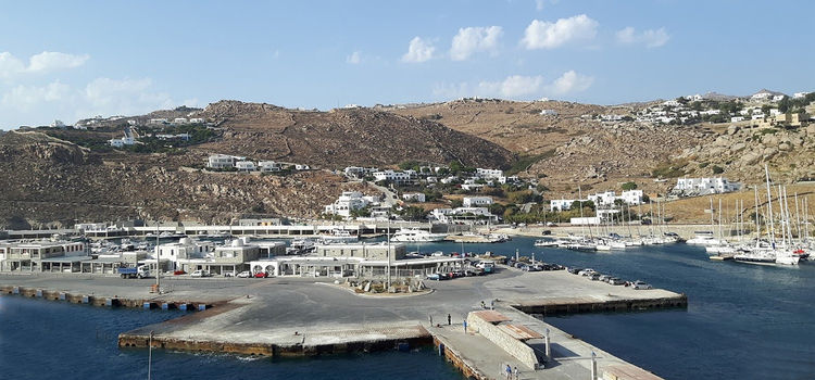 Yacht marina Mykonos