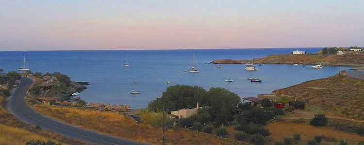 Yacht anchorages in Kavia bay