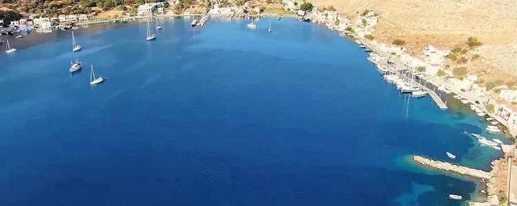 Yacht moorings in Pedi Bay