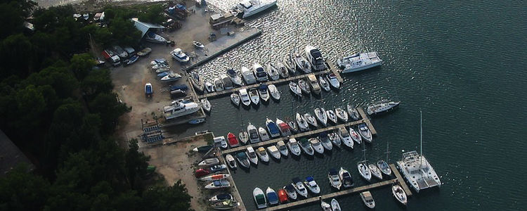 Yacht moorings in Medulin Marina