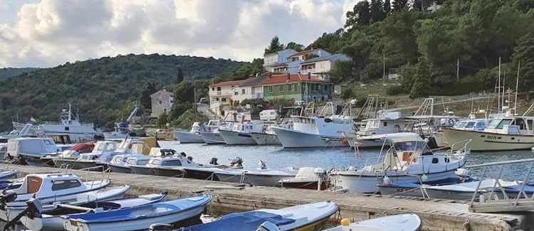 Piers in Krnicka Bay