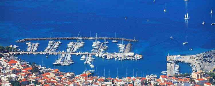 The port and yacht marina of Aegina