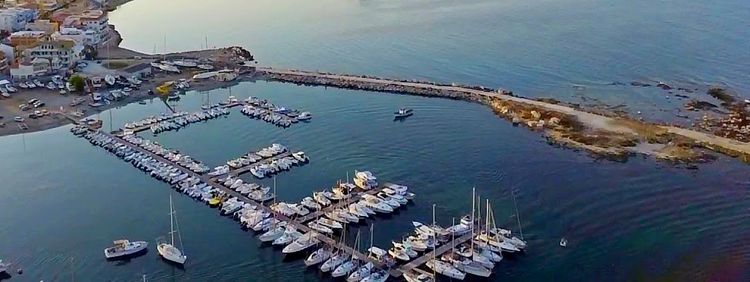 Yacht moorings in Club Nautico Marzamemi