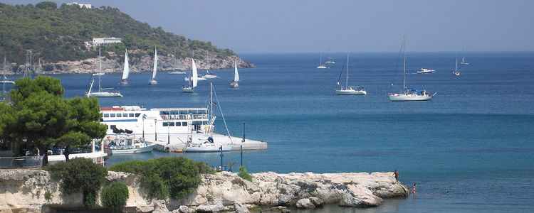 Yacht moorings in Agia Marinas