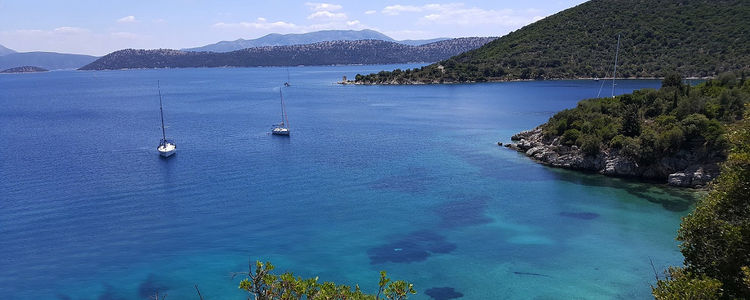 Yacht anchorage in Kefali (Porto Leone)