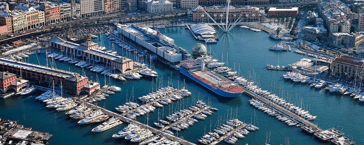 Yacht marina Porto antico di Genova.