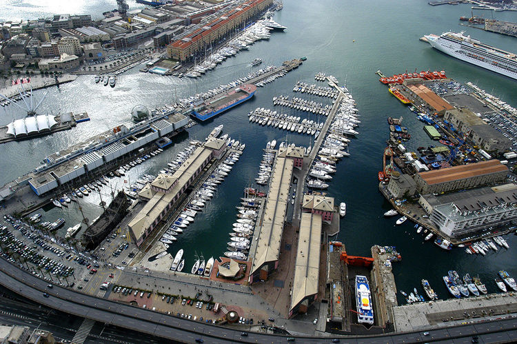 Yacht marina Porto antico di Genova.