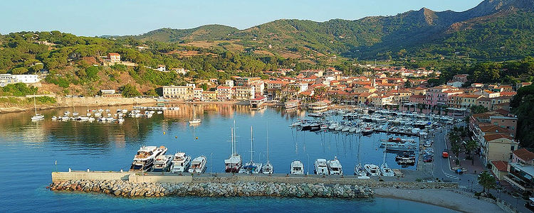 Yacht moorings in Porto Azuro