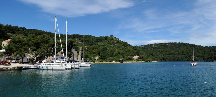 Yacht moorings in Polac Bay