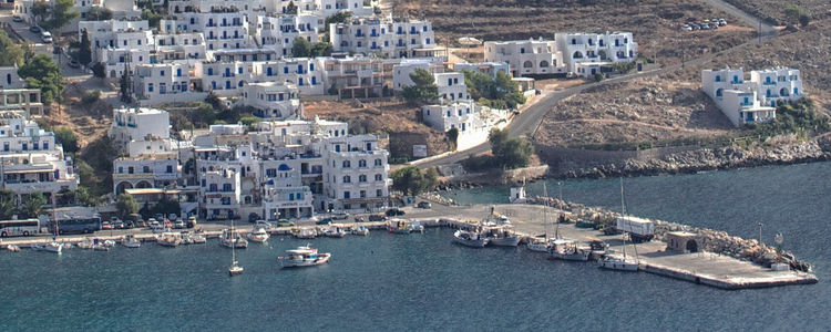 Yacht mooring in Aigiali Harbor