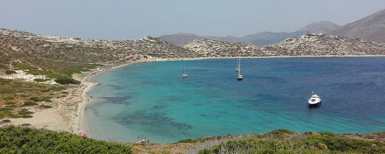 Yacht anchorage off Nicoyria Island