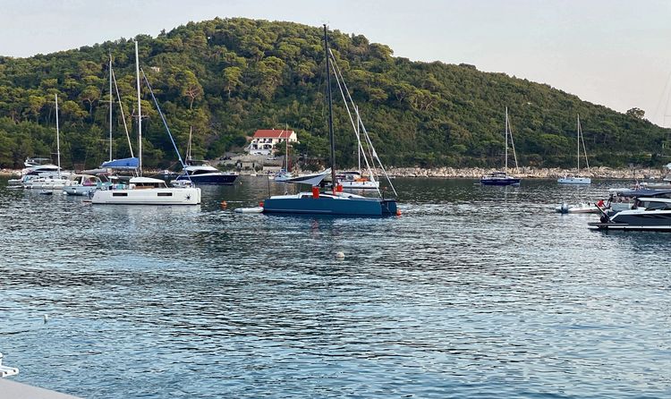 Yacht mooring byoys in Saplunara Bay