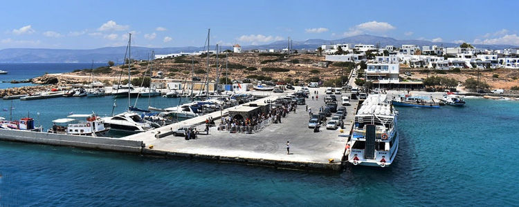 Yacht mooring in Koufonisia Harbor