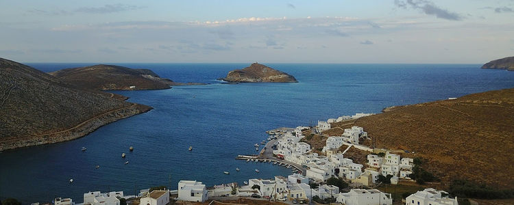 Yacht mooring in Panormos