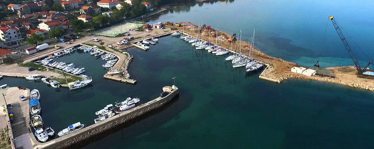 Yacht mooring in Tkon harbor