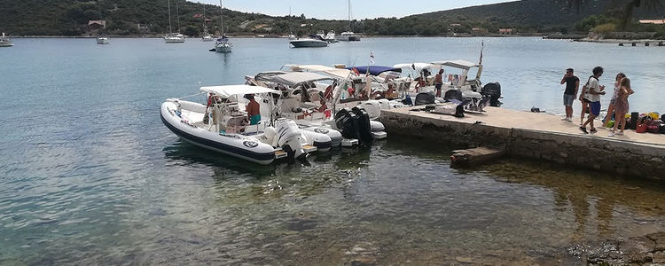 Yacht moorings in Landin Bay