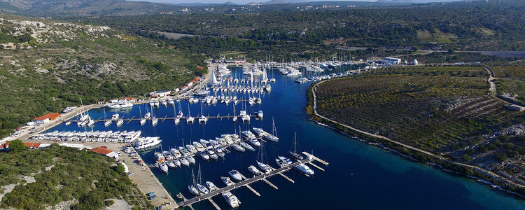 Yacht Marina Kremik