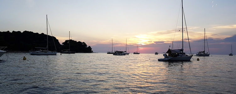 Yacht mooring on buoys in Lon Bay