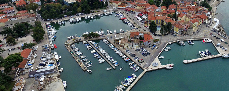 Yacht mooring in Novigrad Fishport