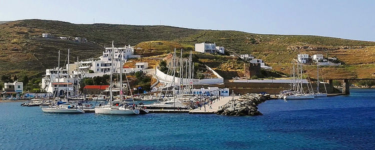 Yachts in Lautra Fishport