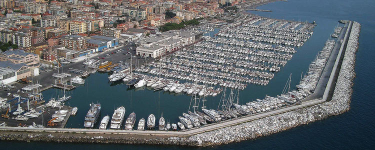 Yacht Marina Porto di Lavagna