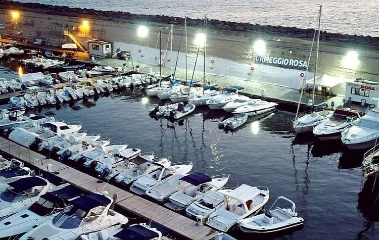 Yacht mooring in Porto Torre Annuciato