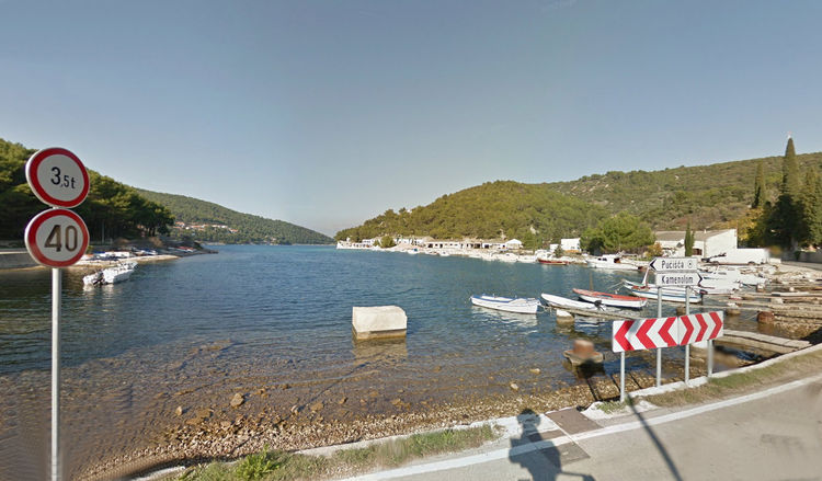 Yacht moorings at the waterfront in Pucisca