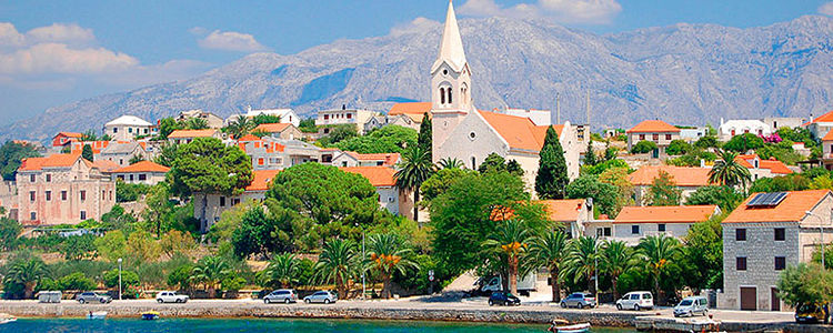 Yacht moorings in Sumartin