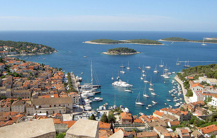 Yacht moorings in Hvar town