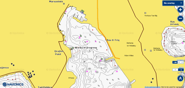 To open Navionics chart  of yacht anchorage in Marsaxlokk Bay