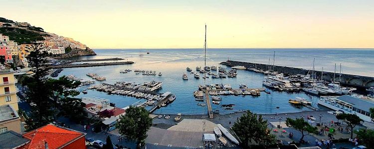 Coppola Yacht Marina. Amalfi.