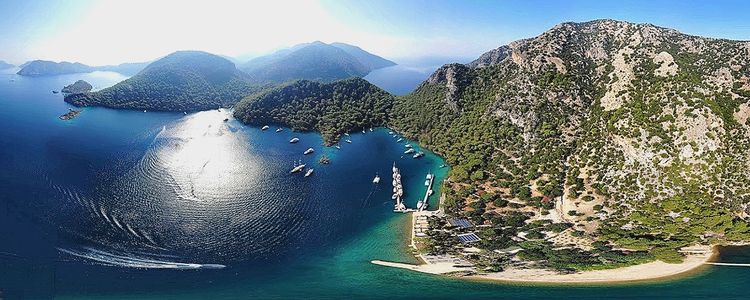 Yachts in Wall Bay