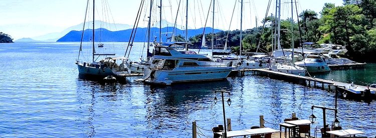 The Licyan restaurant pier at Tomb Bay