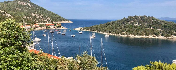 Yacht moorings in Zaklopatica Bay