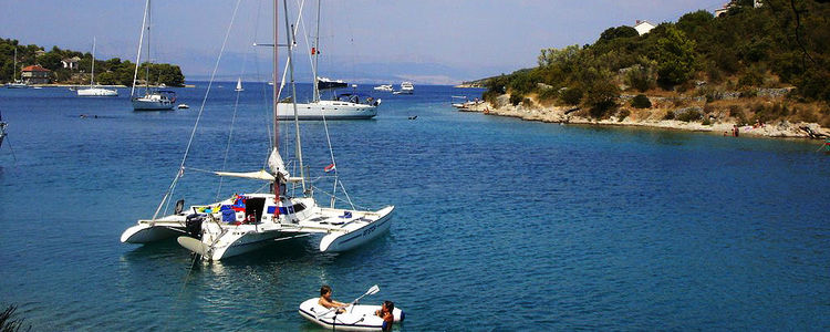 Yacht anchorages in Necujam Bay