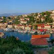 Yacht mooring in Stomorska