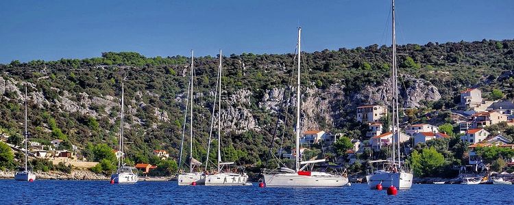 Yacht mooring buoys in Sicenica Bay