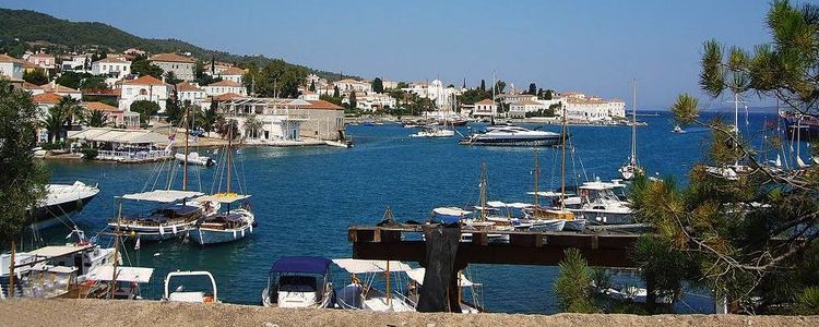 Yacht moorings in Baltizas Bay