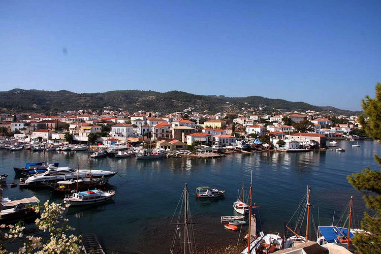 Yacht moorings in Baltizas Bay