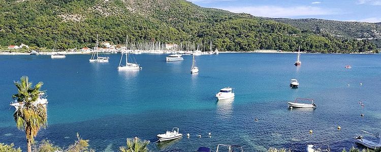 Yacht anchorages in Slano Bay