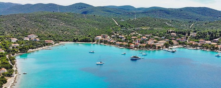 Yacht moorings in Loviste Bay