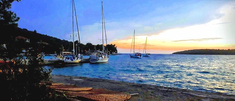 Yacht moorings in Loviste Bay