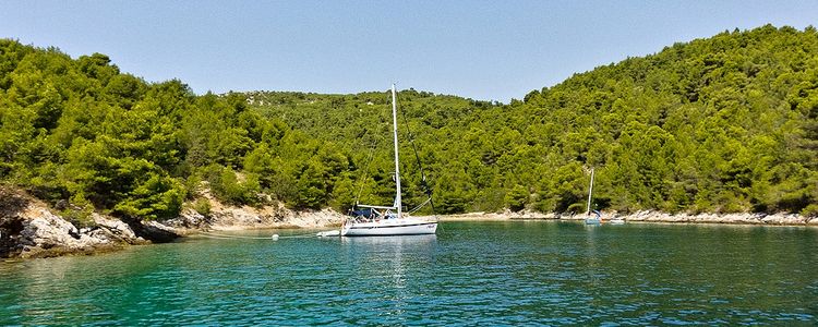 Yacht anchorage in Magarna Bay