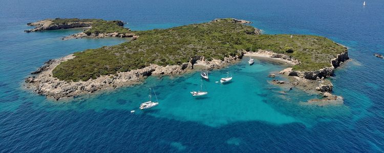 Yacht off the island of Formikoula