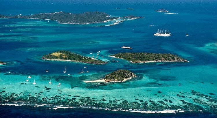 Mayreau Island and Tobago Cays